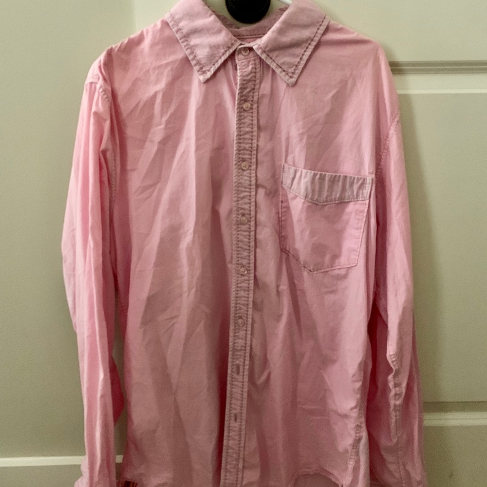 Light pink men’s casual button down